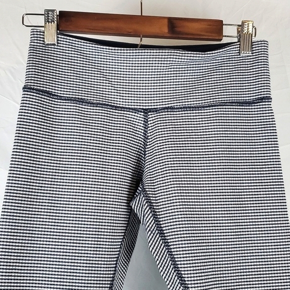 Lululemon Wunder Under Blue and White Gingham - Picture 3 of 10